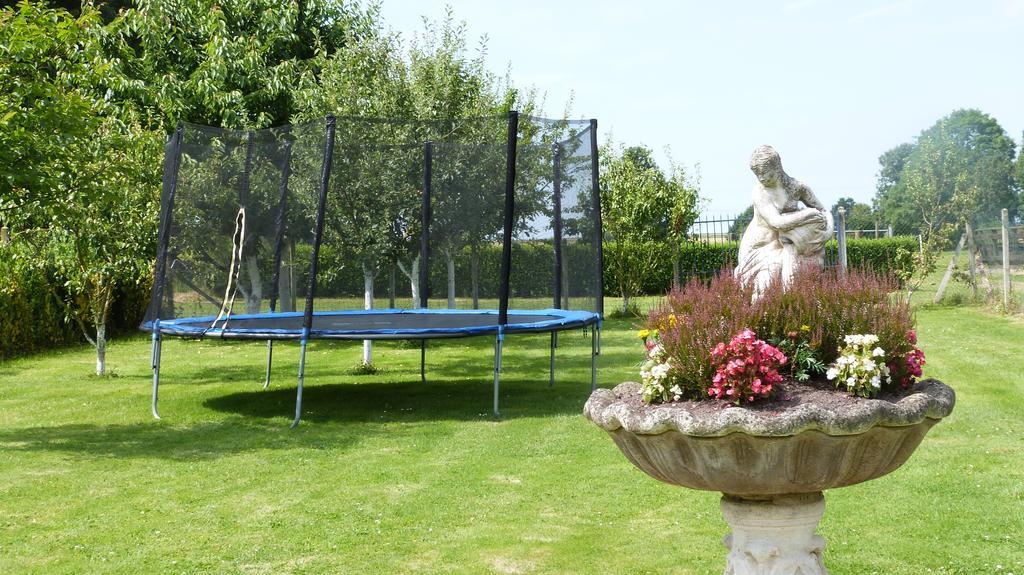 Gite Et Relais Equestre De Marie Tours-en-Vimeu Exterior photo